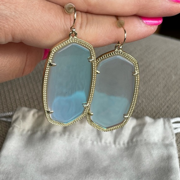 Kendra Scott Iridescent/dichroic Danielle earrings - Picture 2 of 3